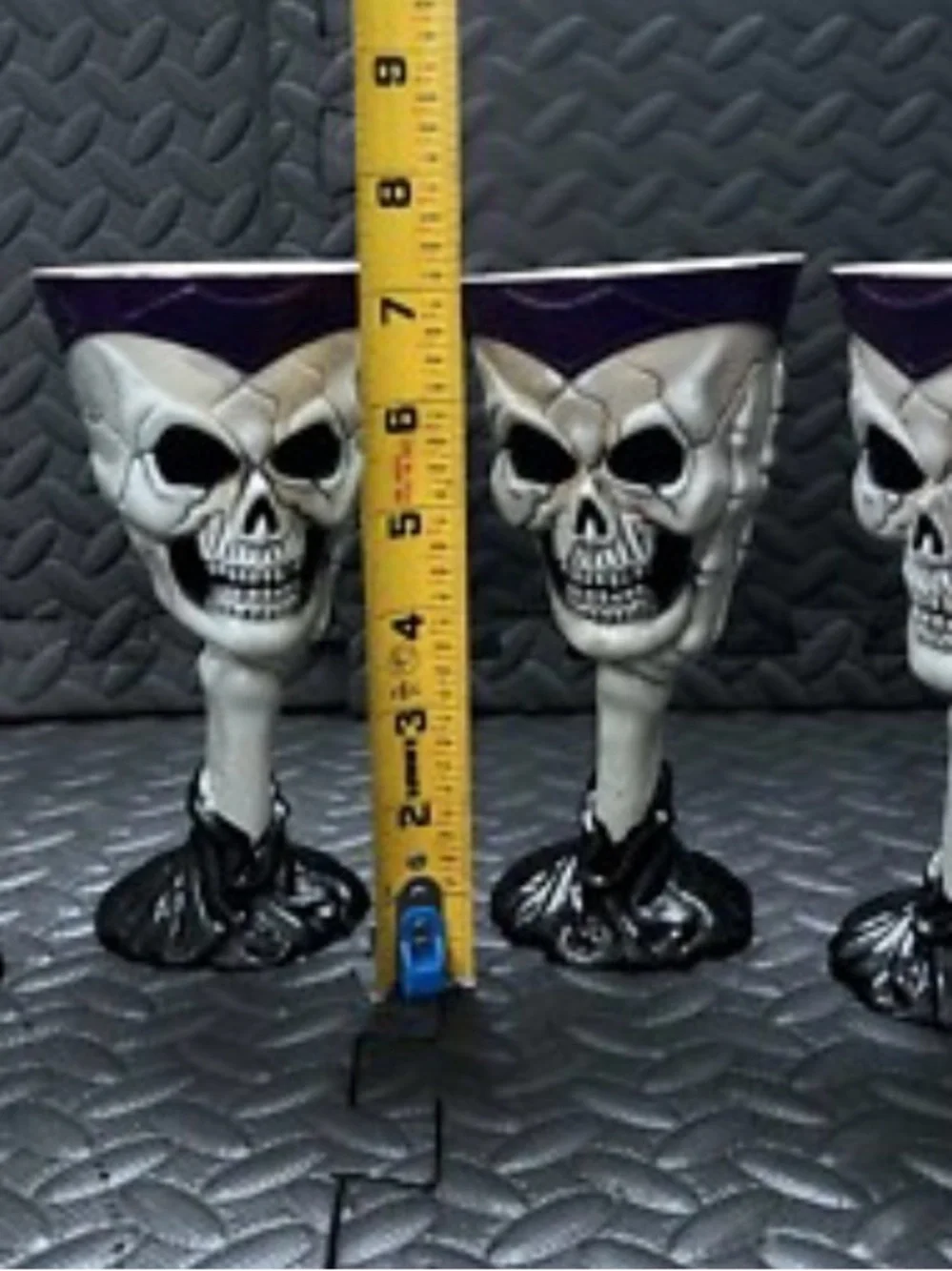 Skull Goblet Wine Glass Set in Purple and Black - Halloween Party Tableware (6)